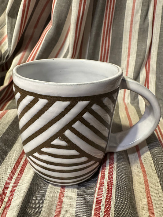 Small diagonal stripes mug